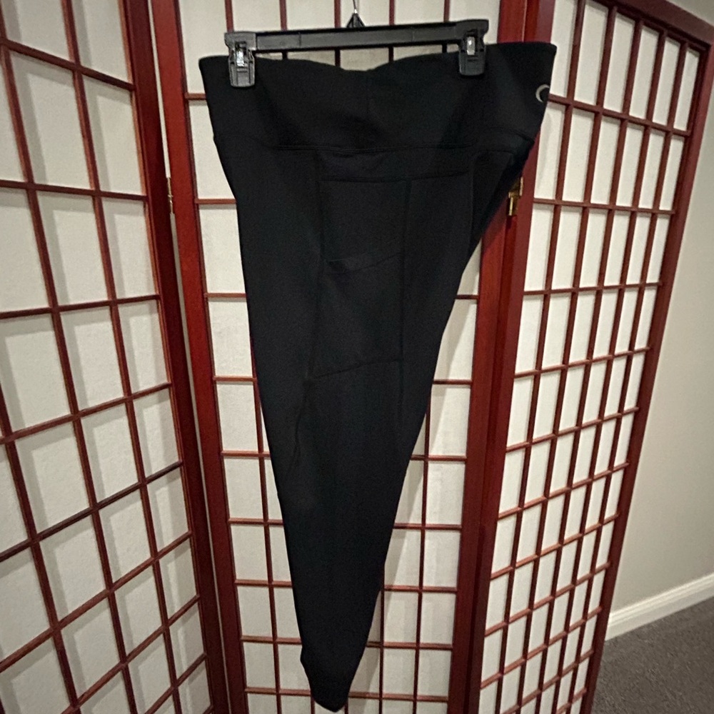 Zyia side pocket black leggings 16-18